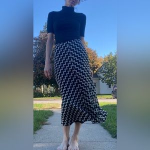Zig zag knit midi skirt with liner